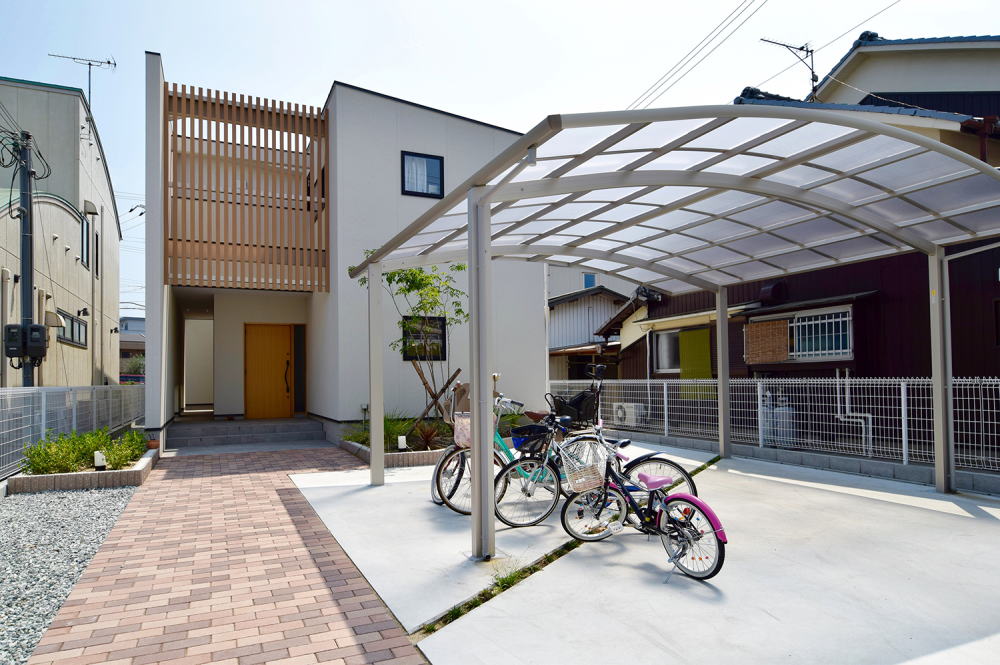 学校前の家の外観イメージ02