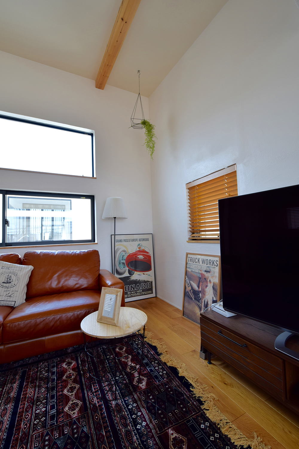 学校前の家の内装イメージ03