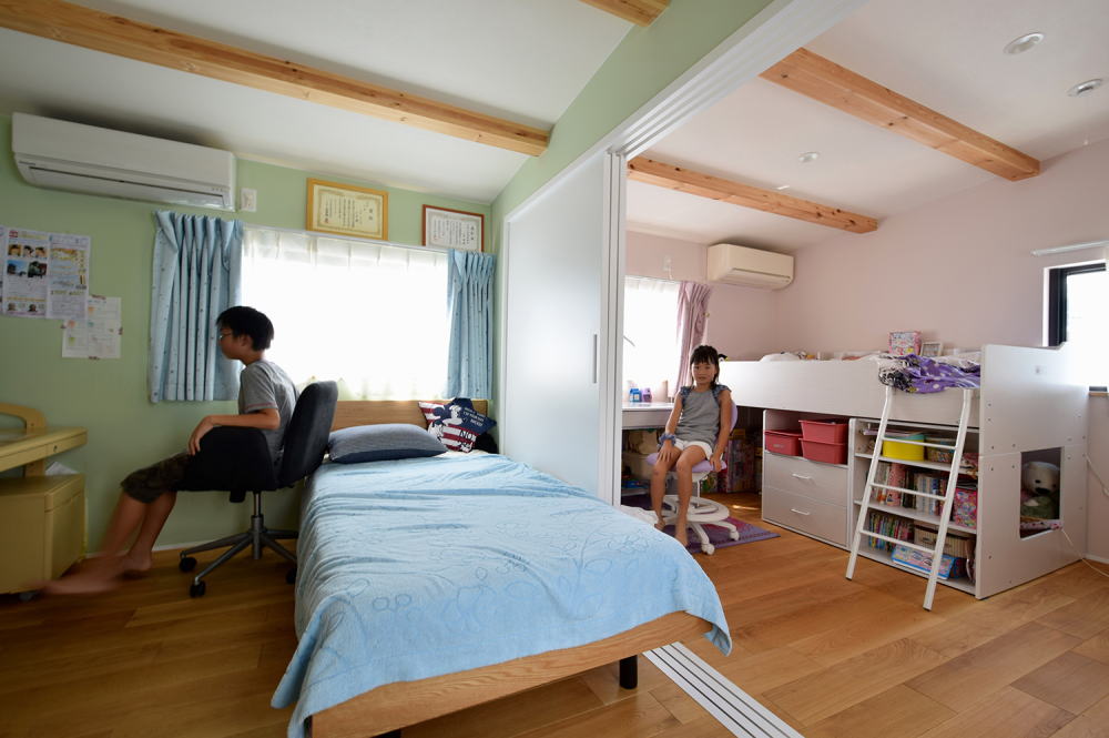 学校前の家の子供部屋イメージ