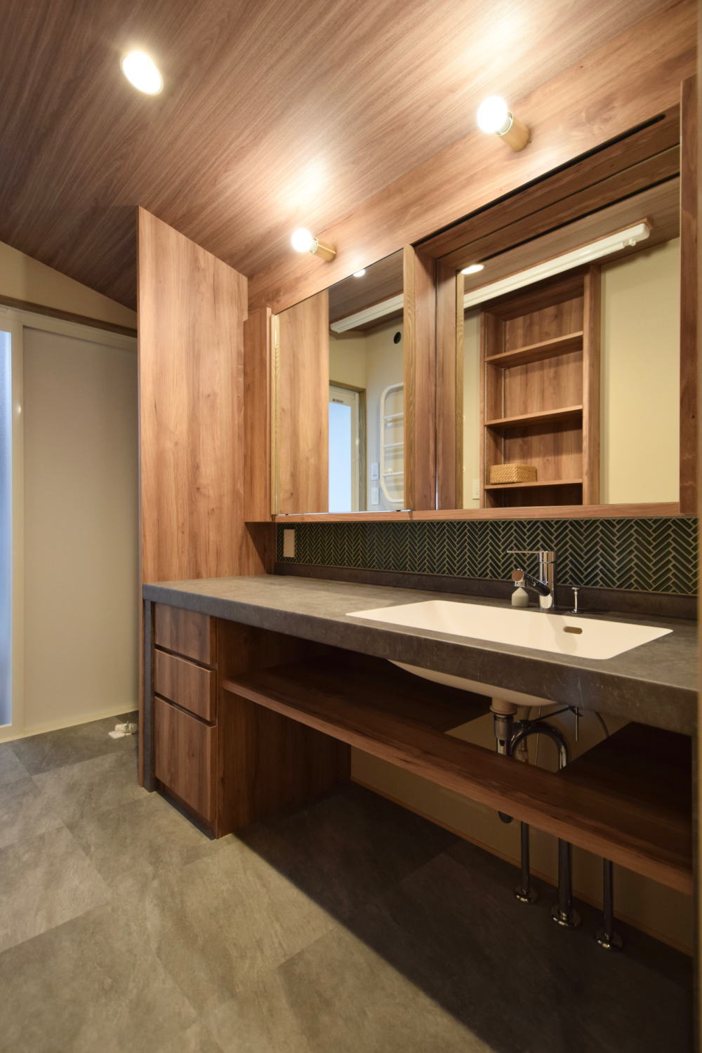 patinahouseの洗面化粧台イメージ03