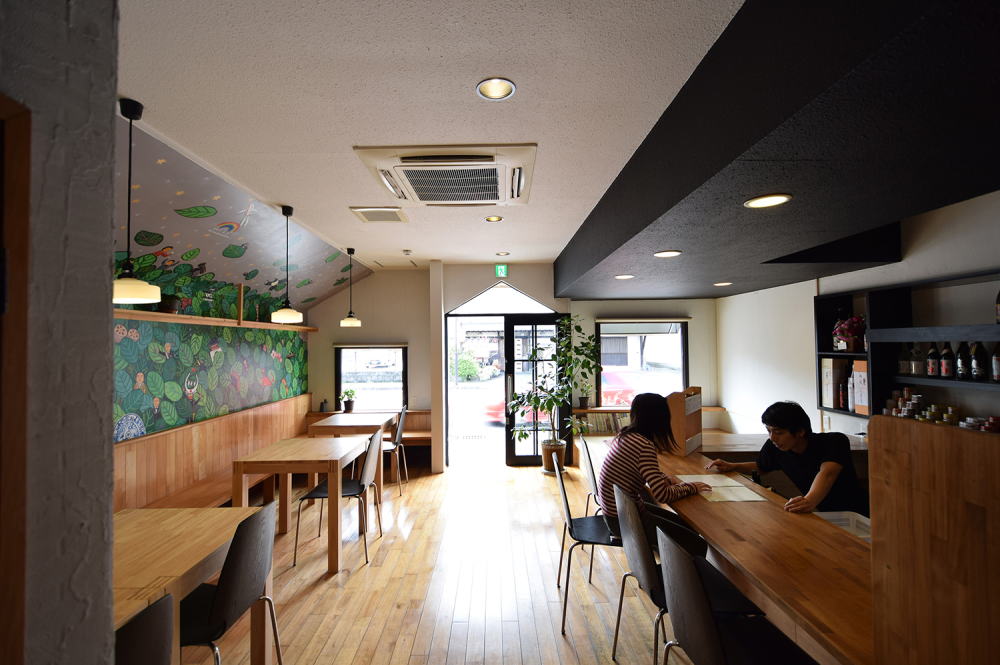 佐賀インターナショナル・ゲストハウスHAGAKUREの内装イメージ02