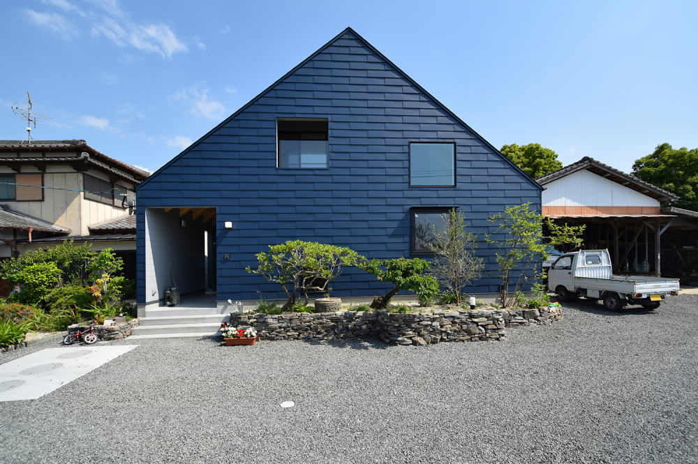 藍いろの家の外観イメージ05