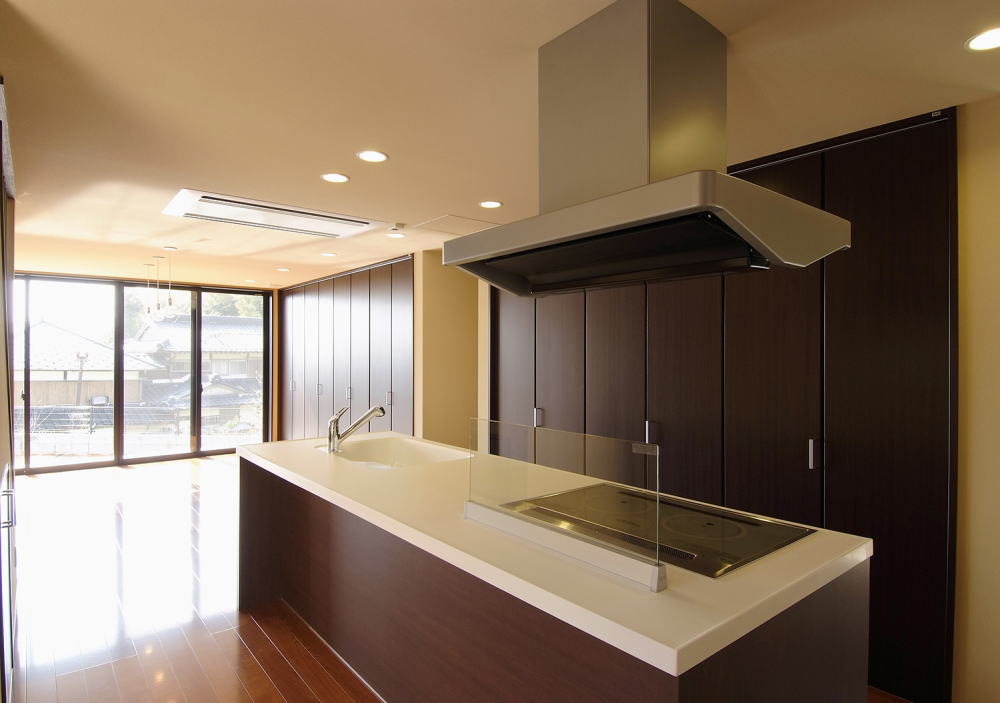 山の手の家のダイニングキッチンイメージ02