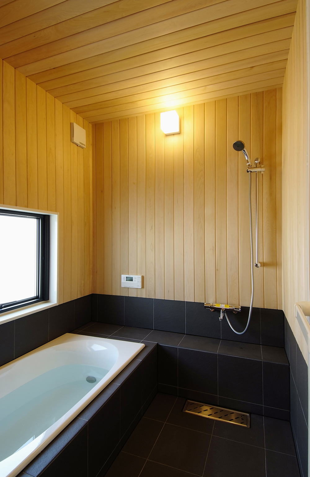 姫方町の家のバスルームイメージ