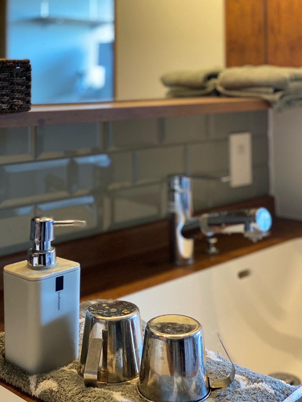 蕃茄の家の洗面化粧台イメージ03