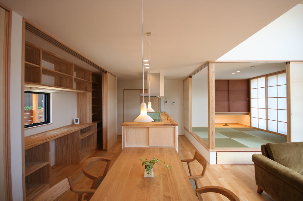 姫方町の家のリビングルームイメージ02