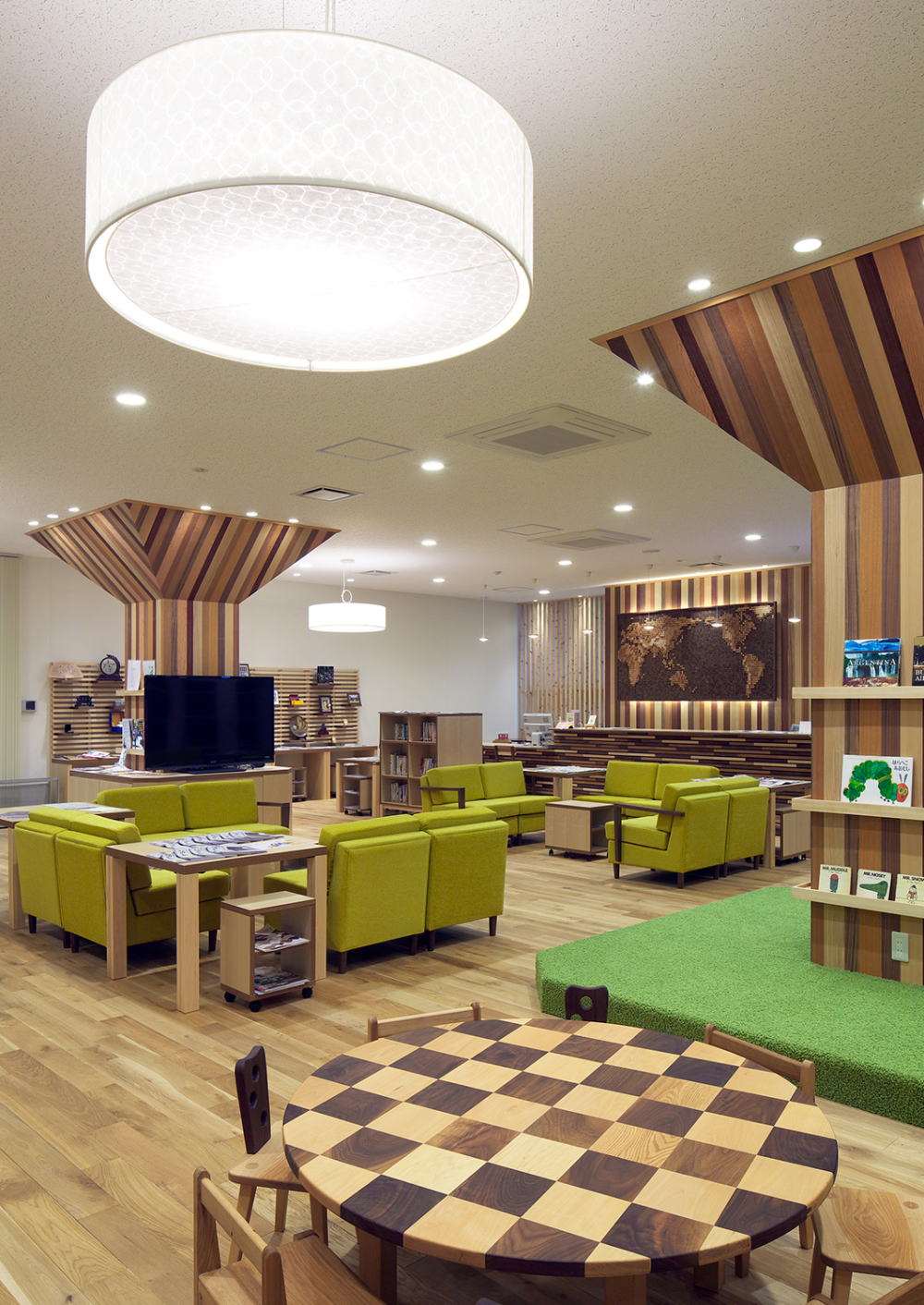 佐賀県国際交流プラザの受付付近イメージ02