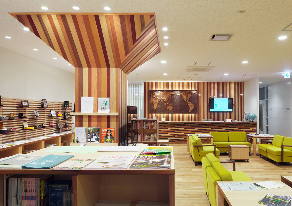 佐賀県国際交流プラザの受付イメージ02