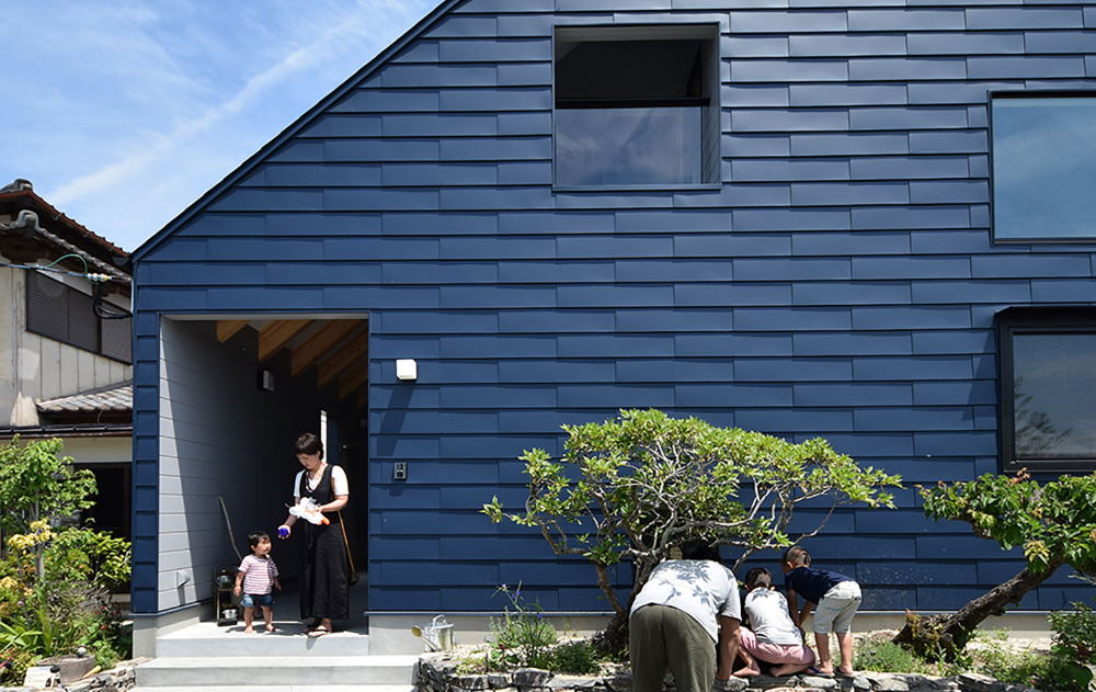 藍いろの家の外観イメージ01