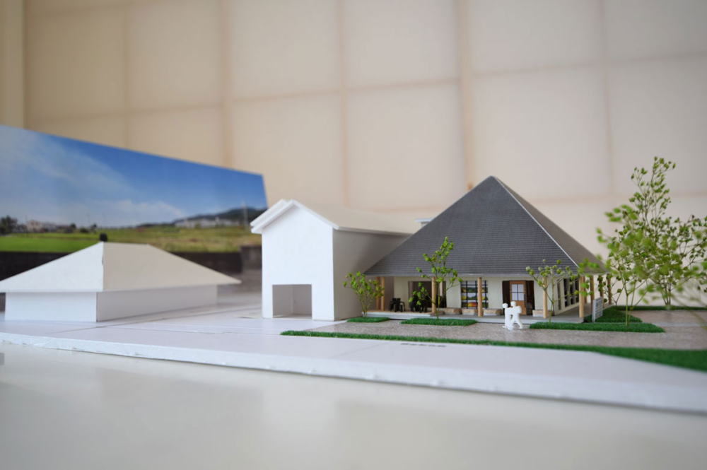 とんがり屋根の店の模型段階イメージ01