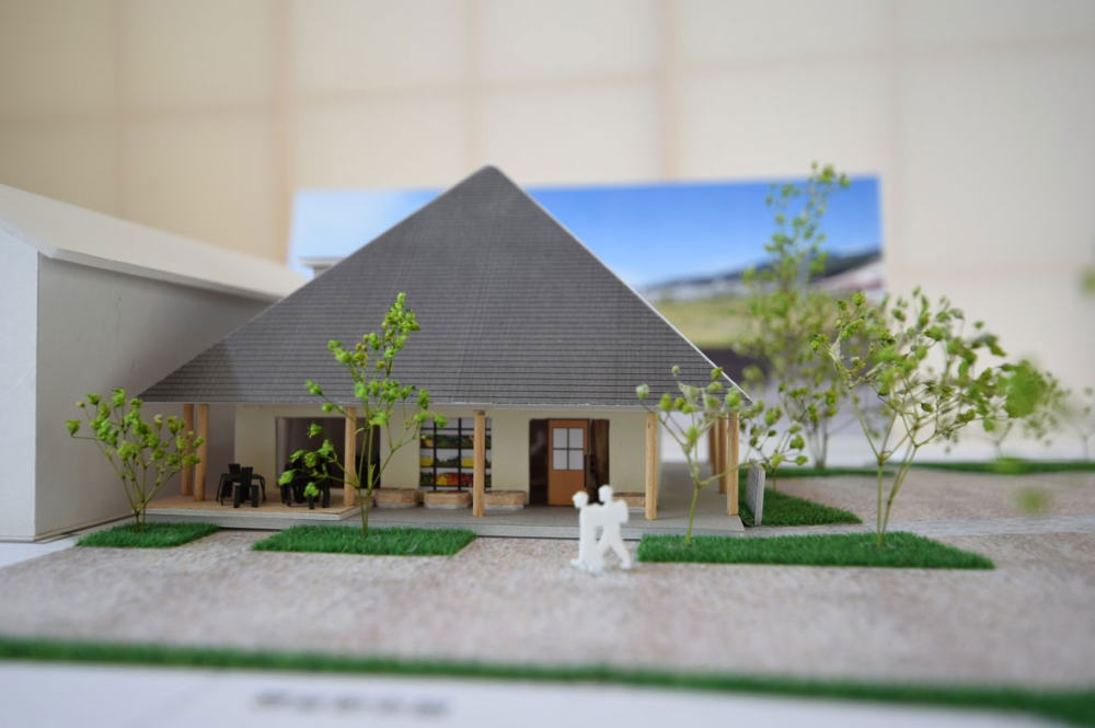 とんがり屋根の店の模型段階イメージ04