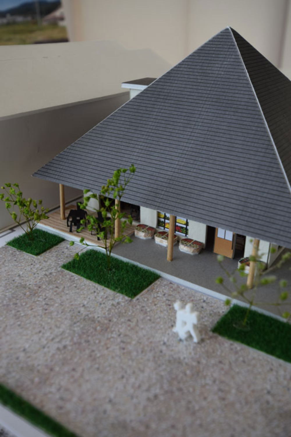 とんがり屋根の店の模型段階イメージ05