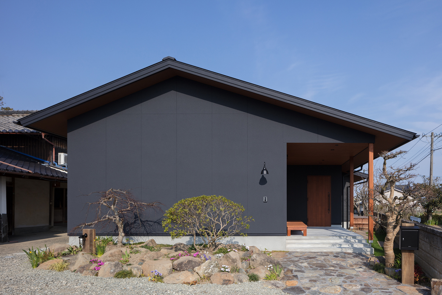 三日月の家の外観イメージ01