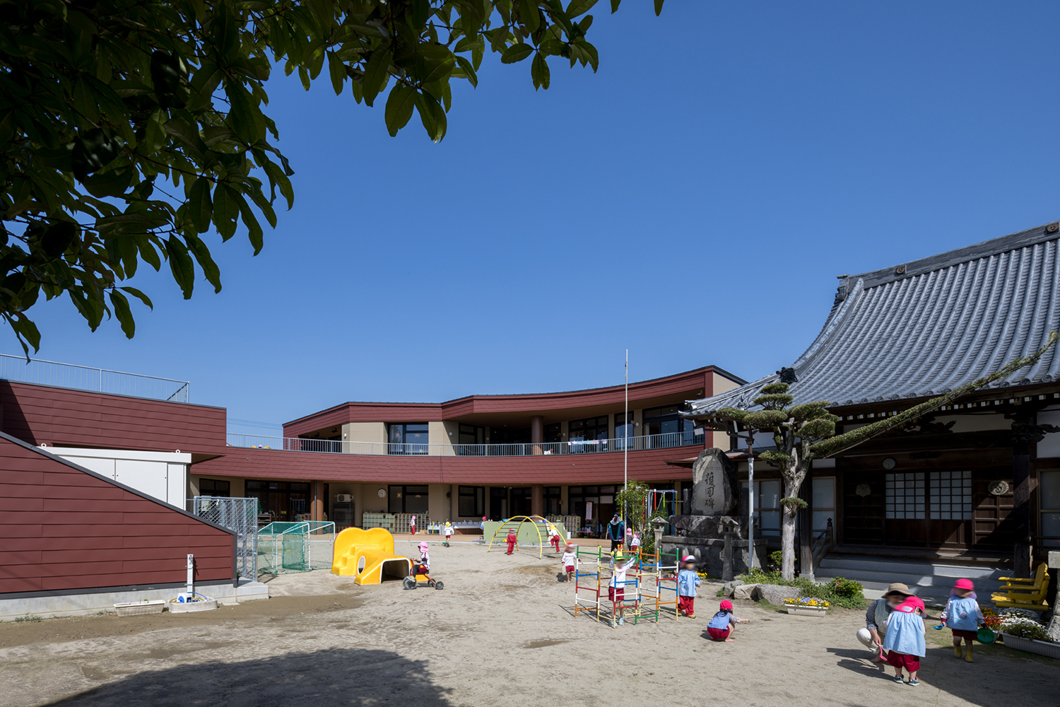 ふじかげこども園の園庭イメージ01