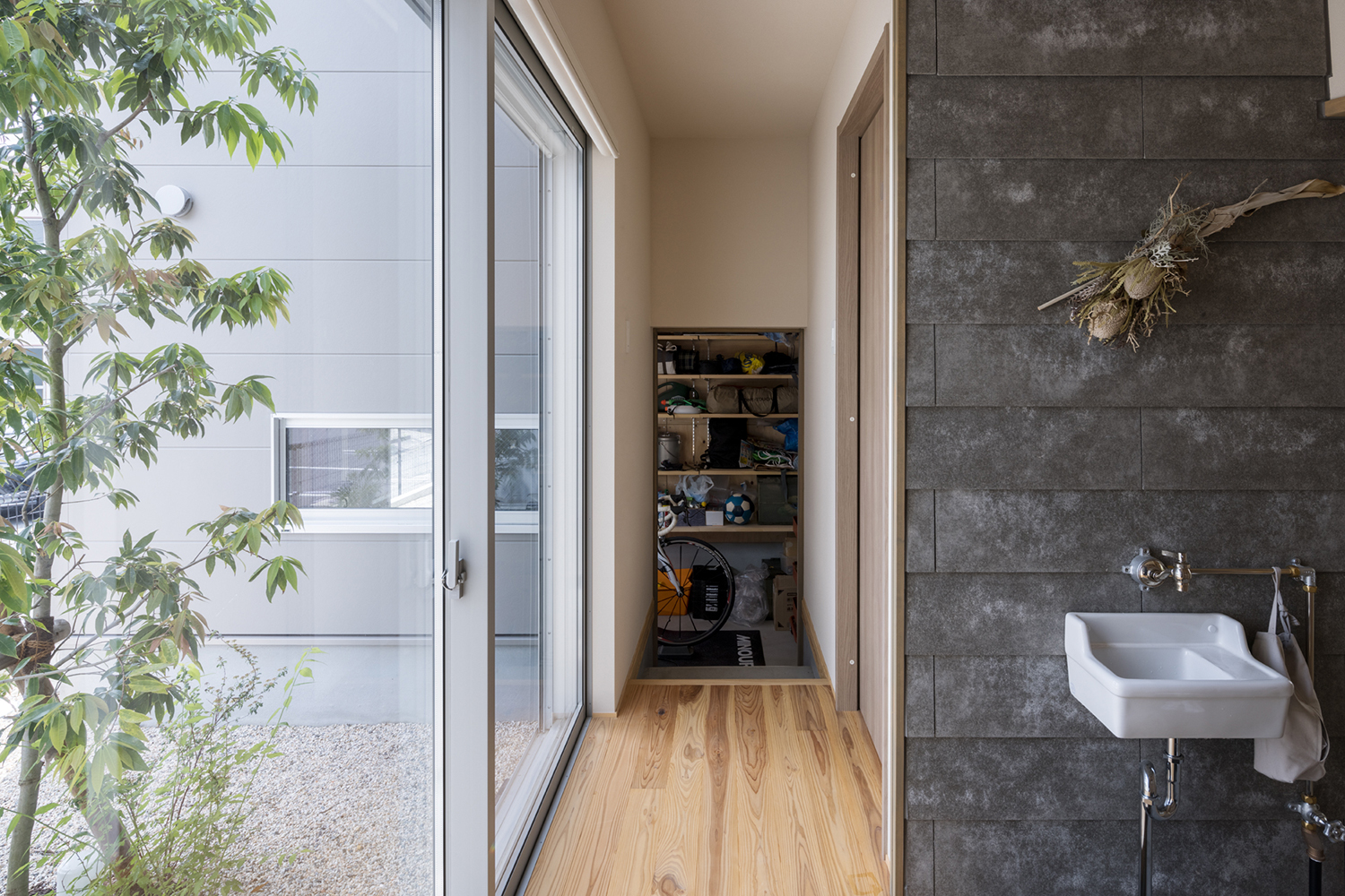 patinahouseの内装イメージ03