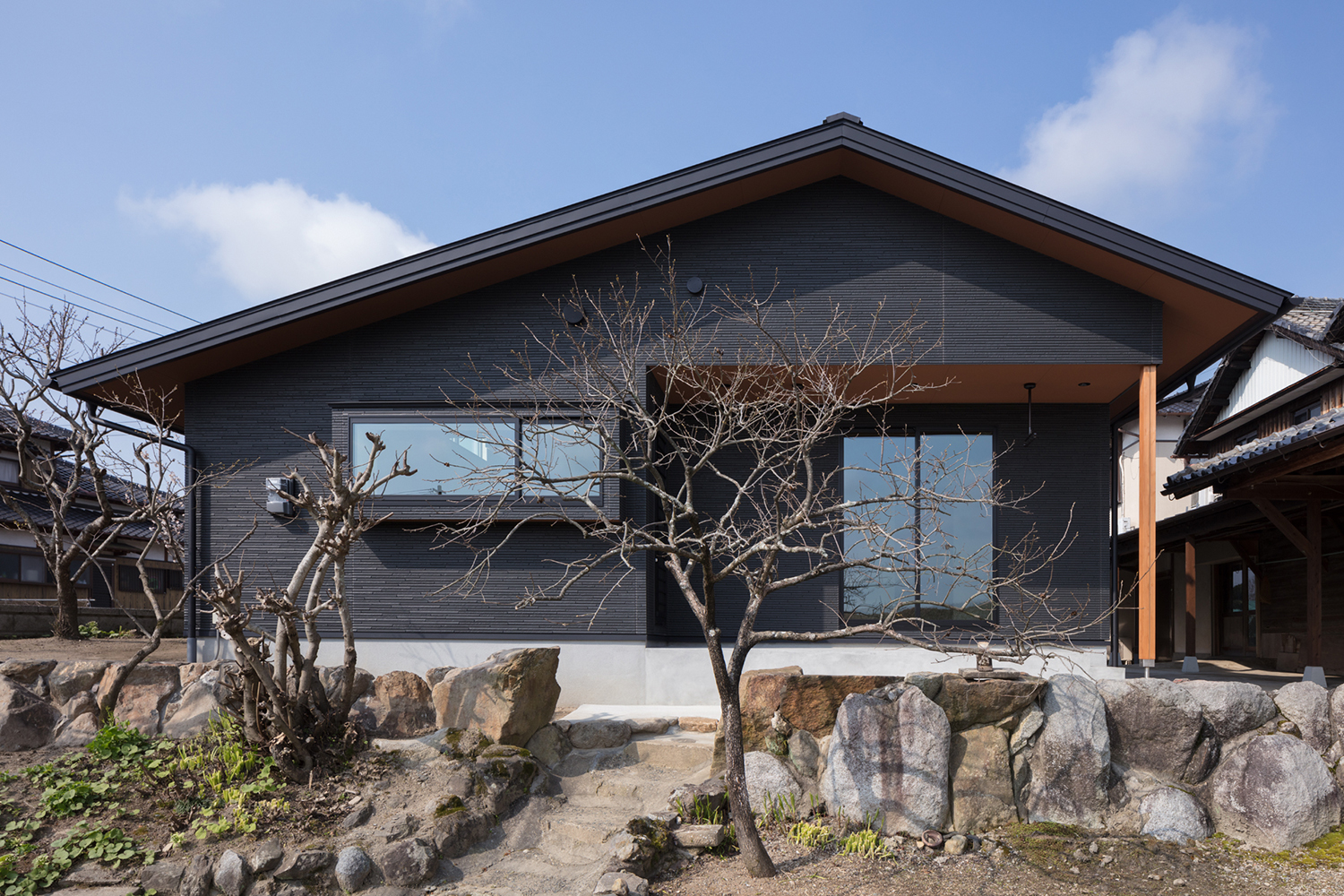 三日月の家の外観イメージ06