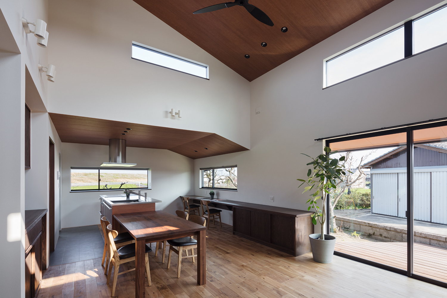 三日月の家の内装イメージ01