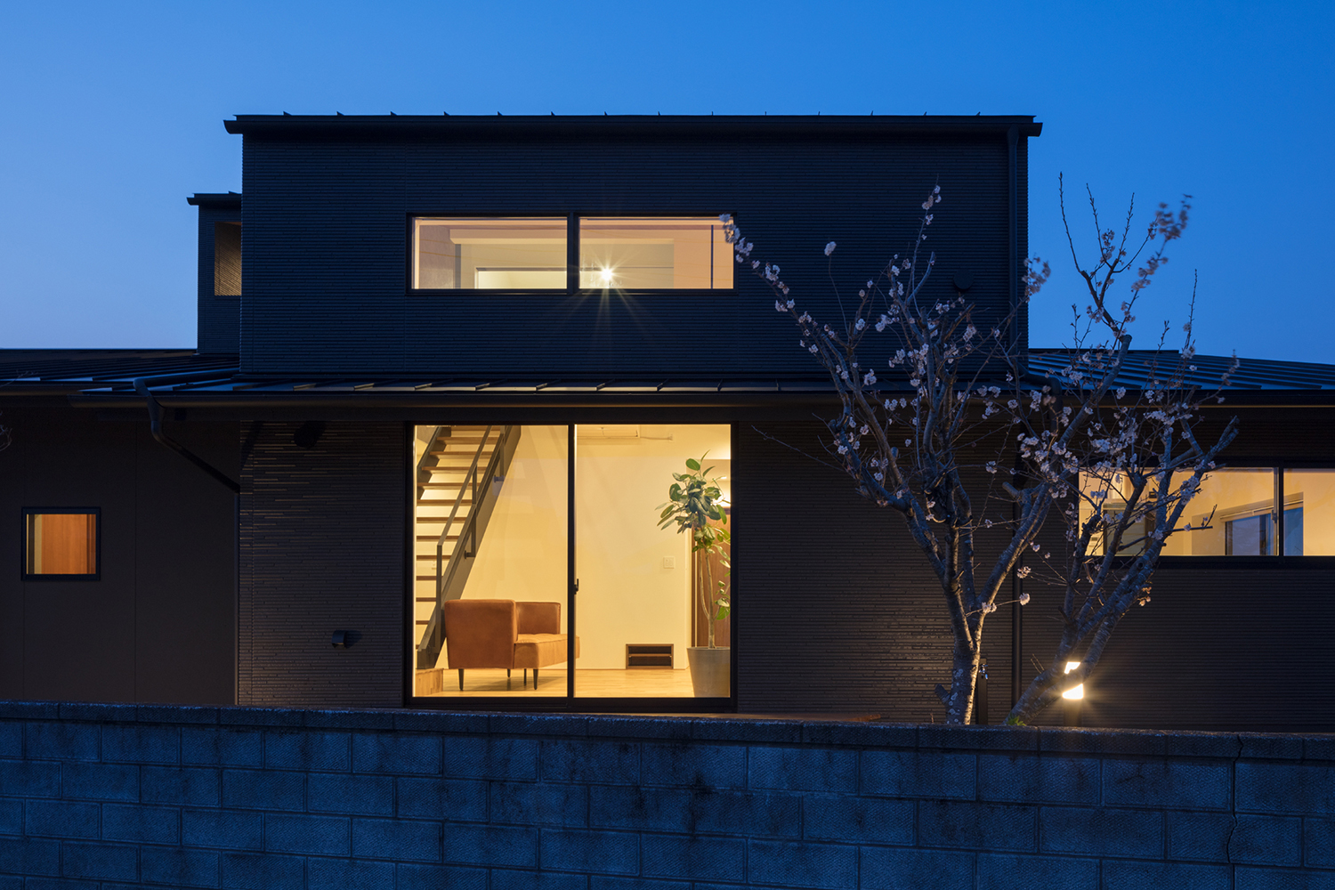 三日月の家の外観イメージ07