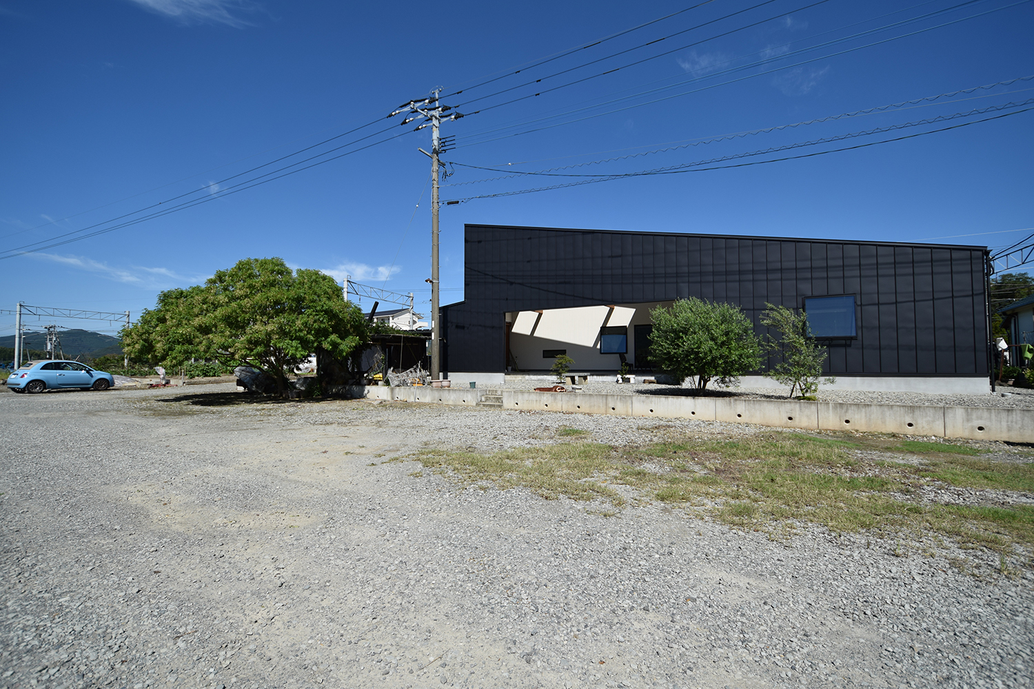 線路沿いの家の外観イメージ03