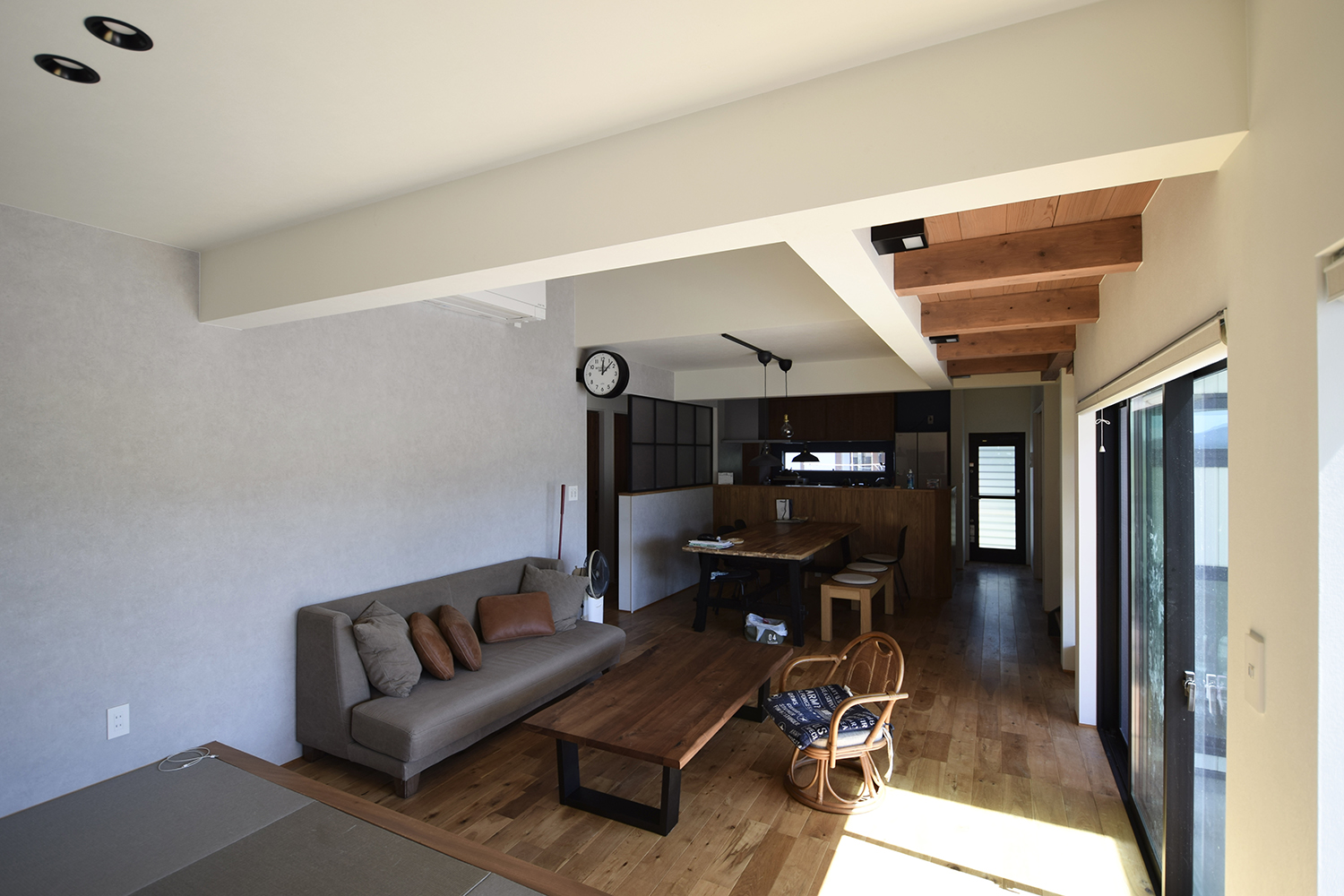 線路沿いの家の内装イメージ02