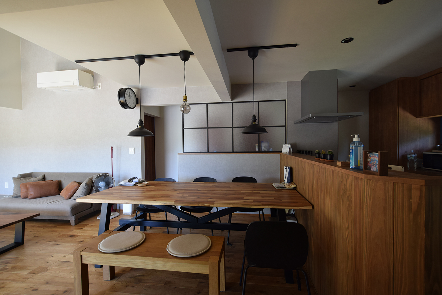 線路沿いの家の内装イメージ03