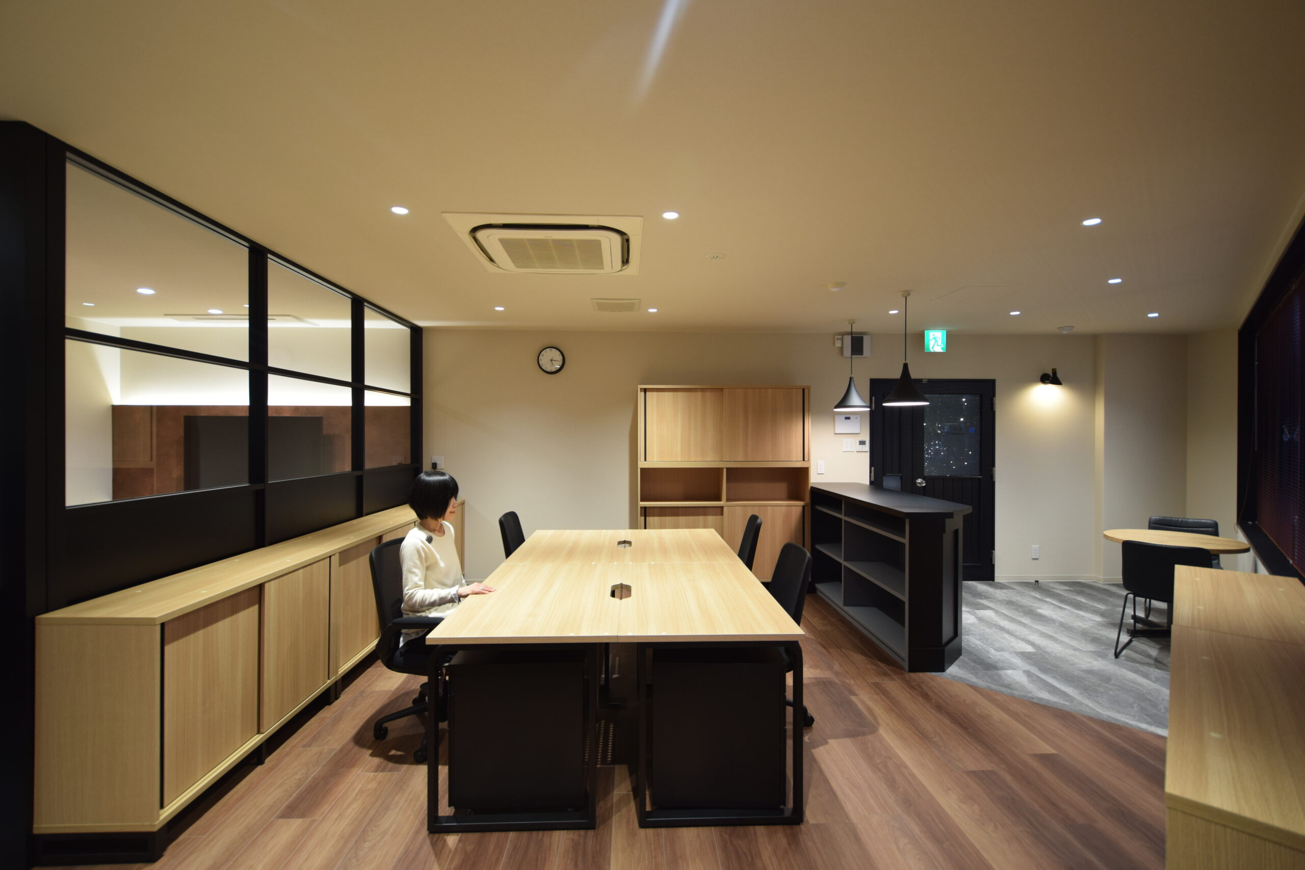 岩永補聴器メインオフィスのオフィス空間イメージ02