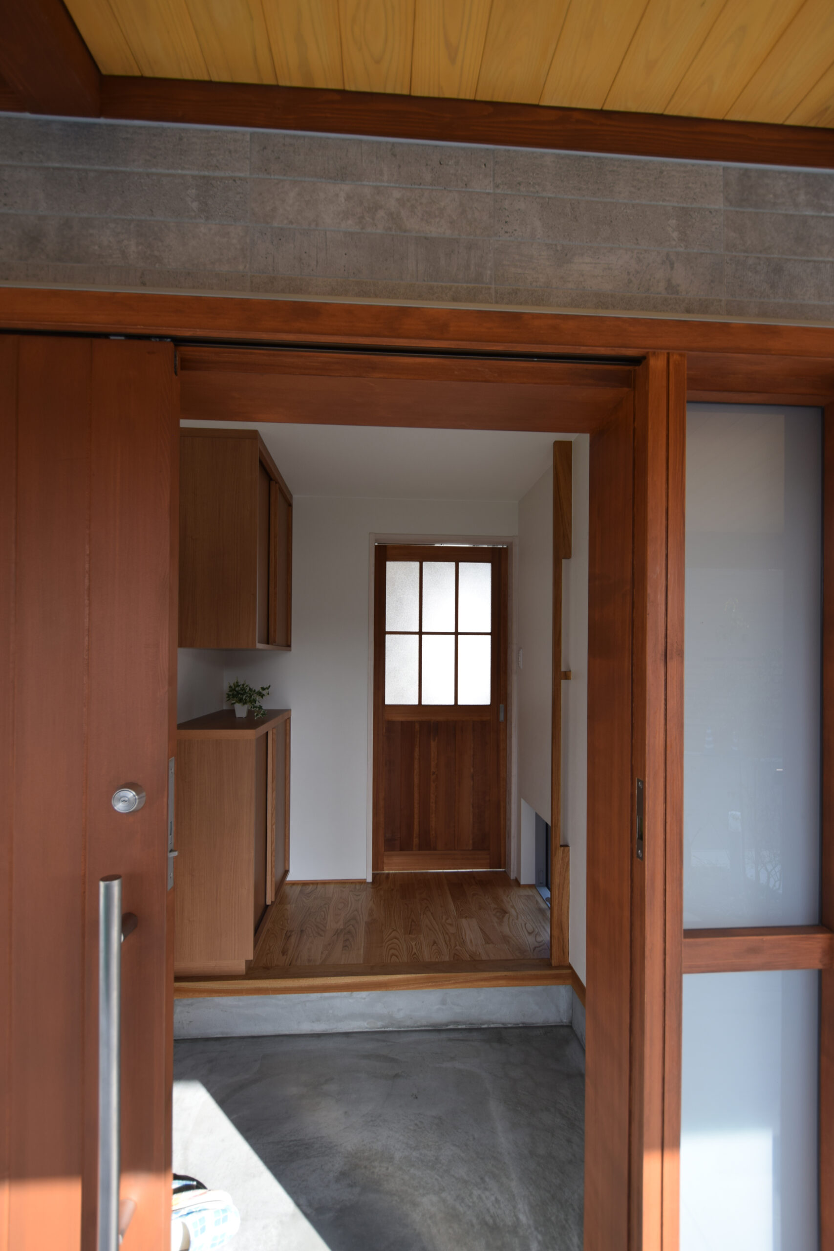 みんなの平屋の玄関前イメージ