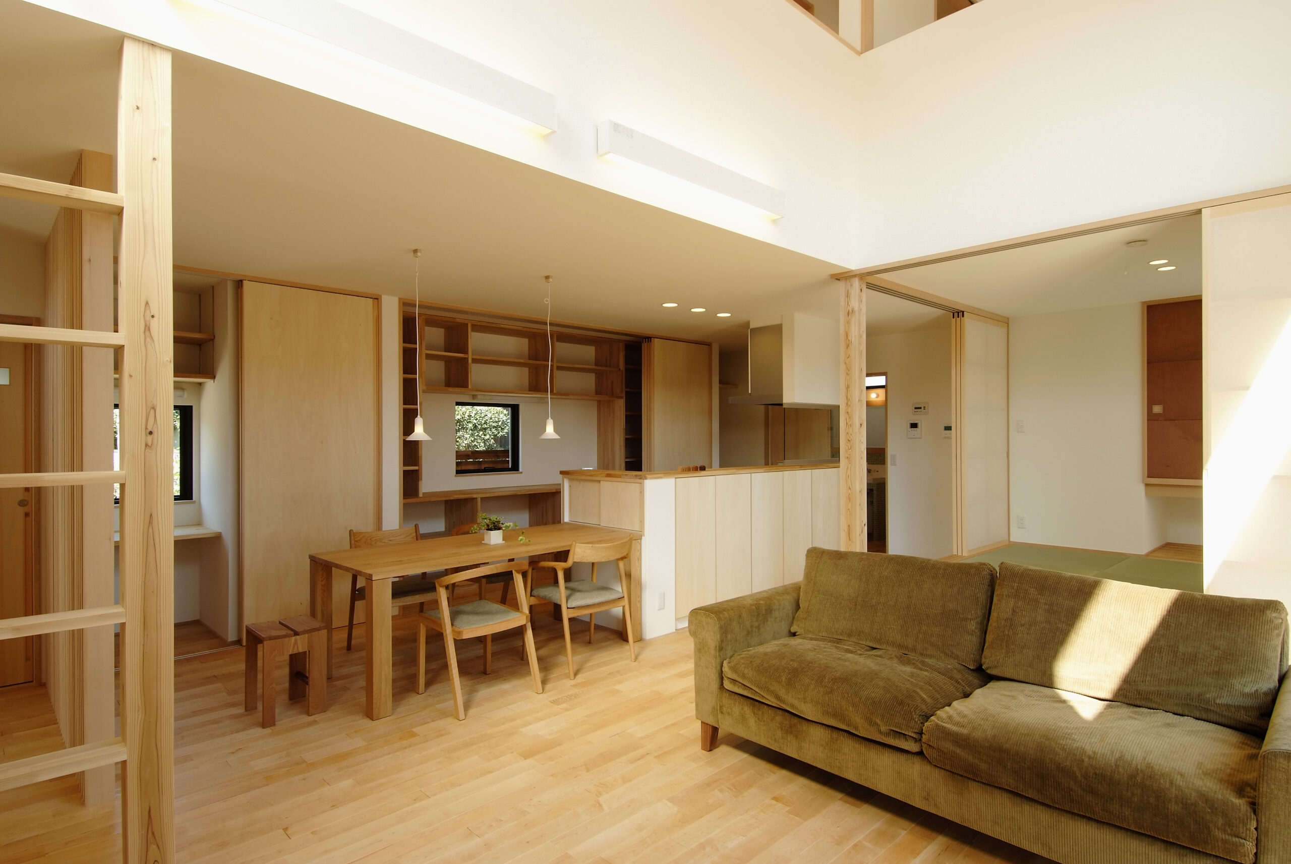 姫方町の家のリビングルームイメージ03