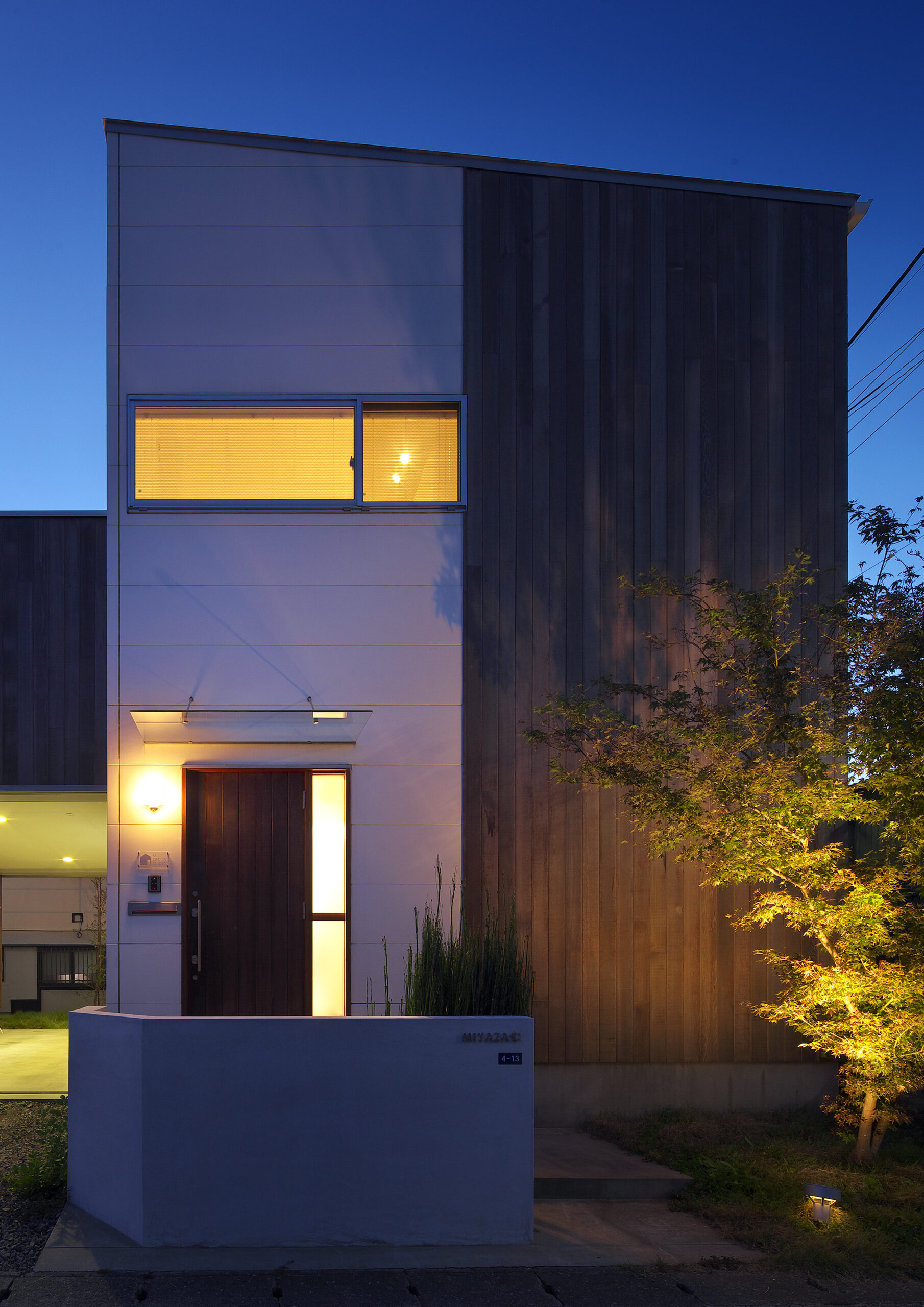 水ケ江の家の玄関前イメージ02