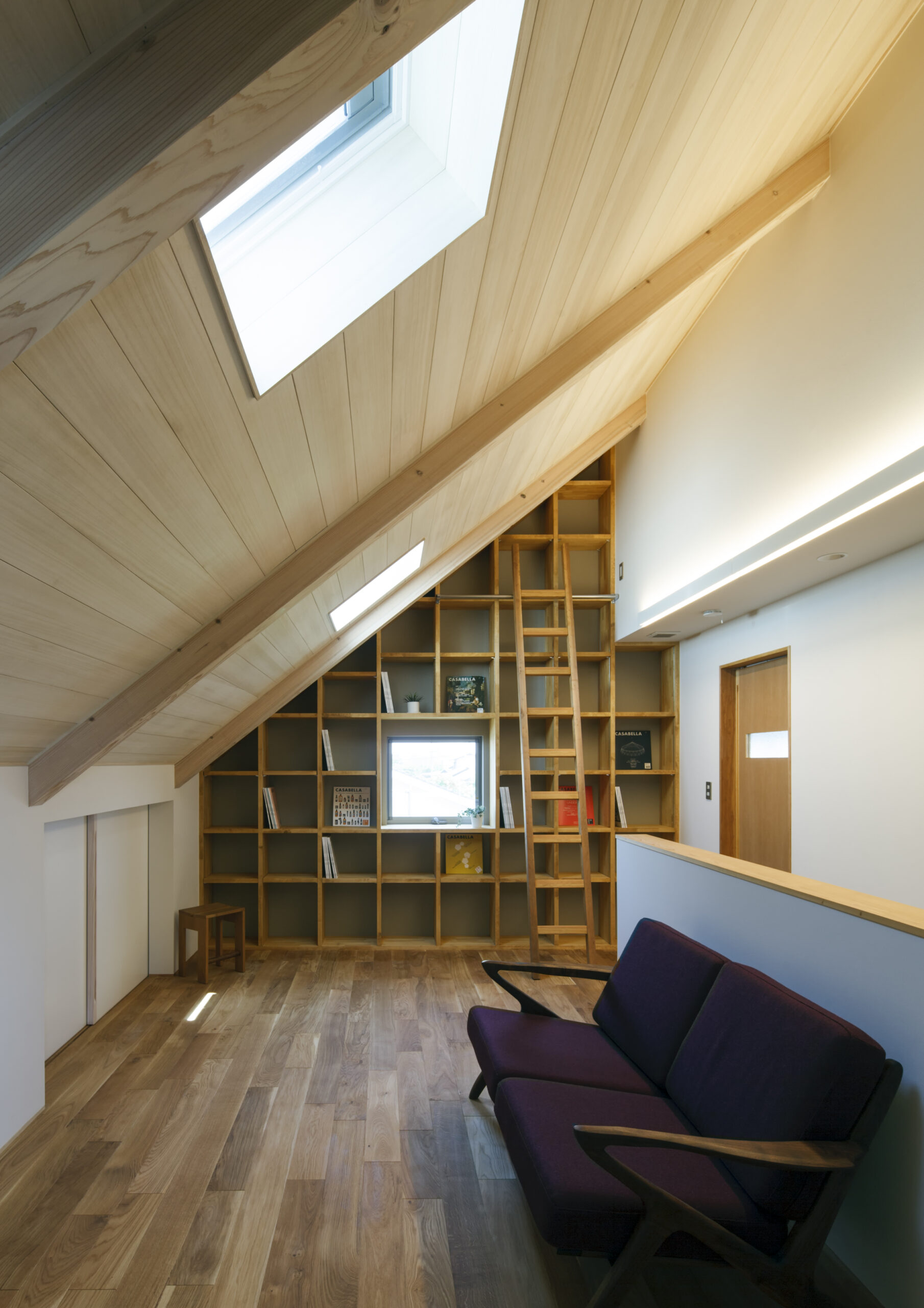 さんかく屋根の家の内装イメージ02