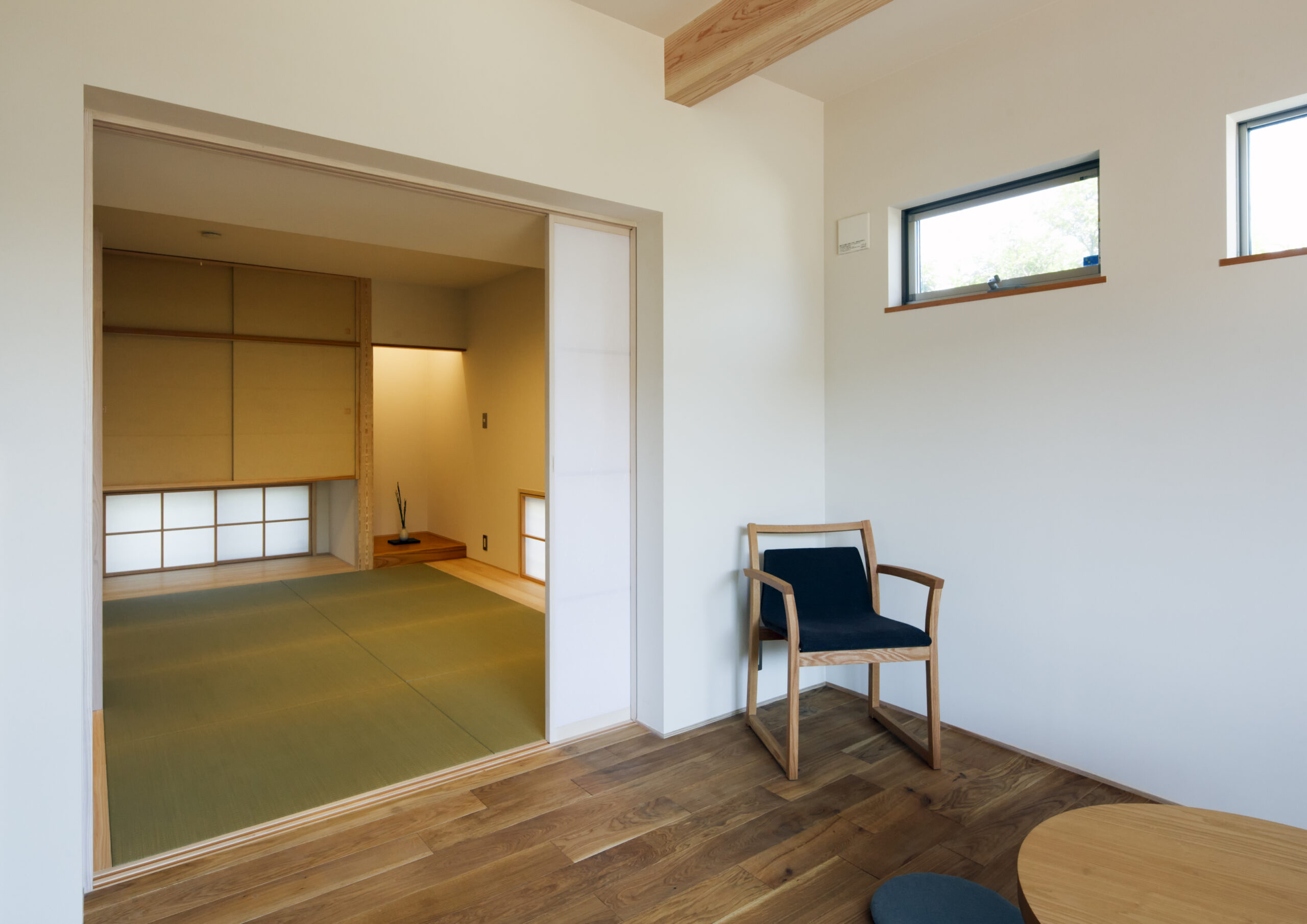 さんかく屋根の家の内装イメージ01