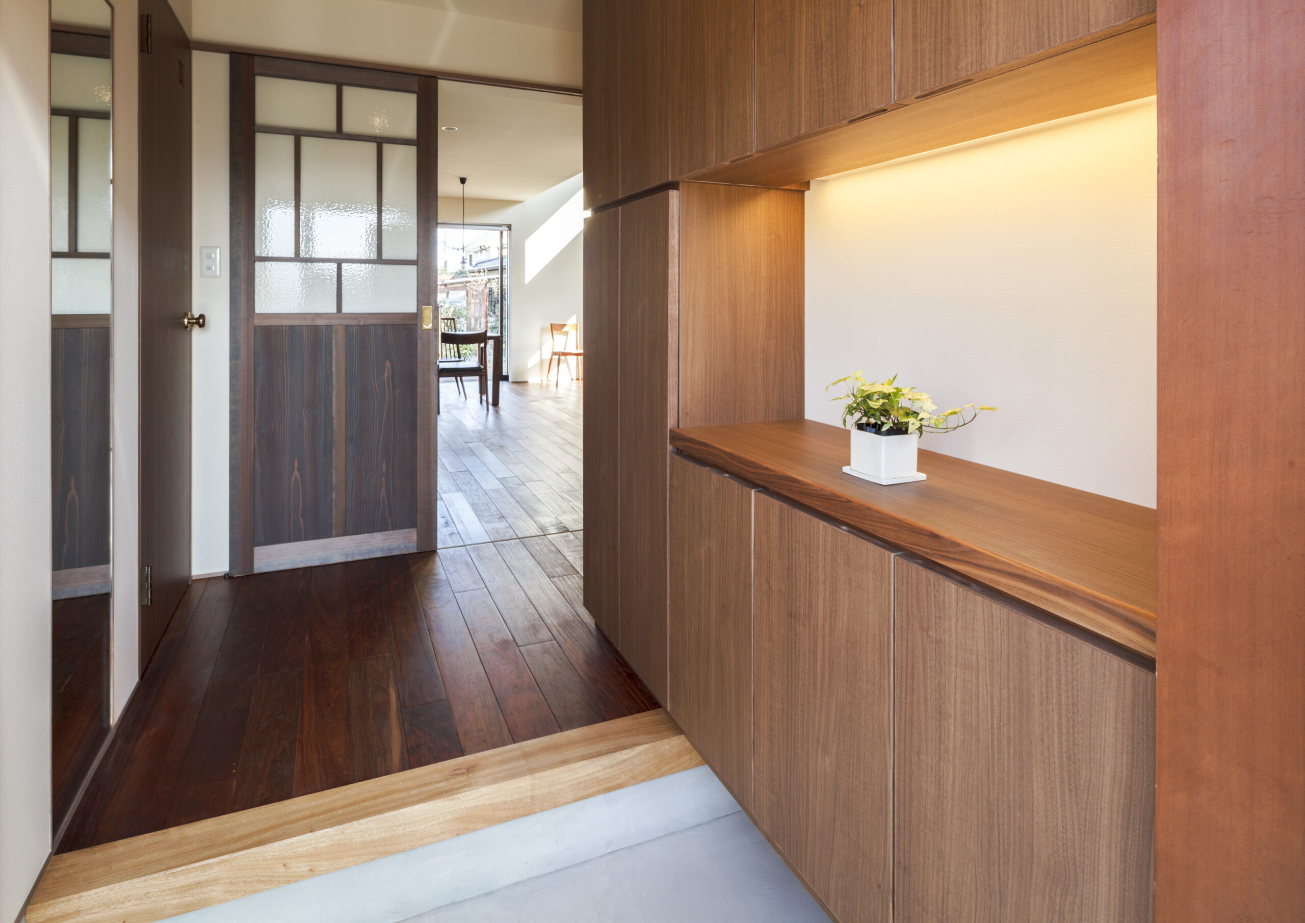 オニマルノイエの下駄箱前イメージ