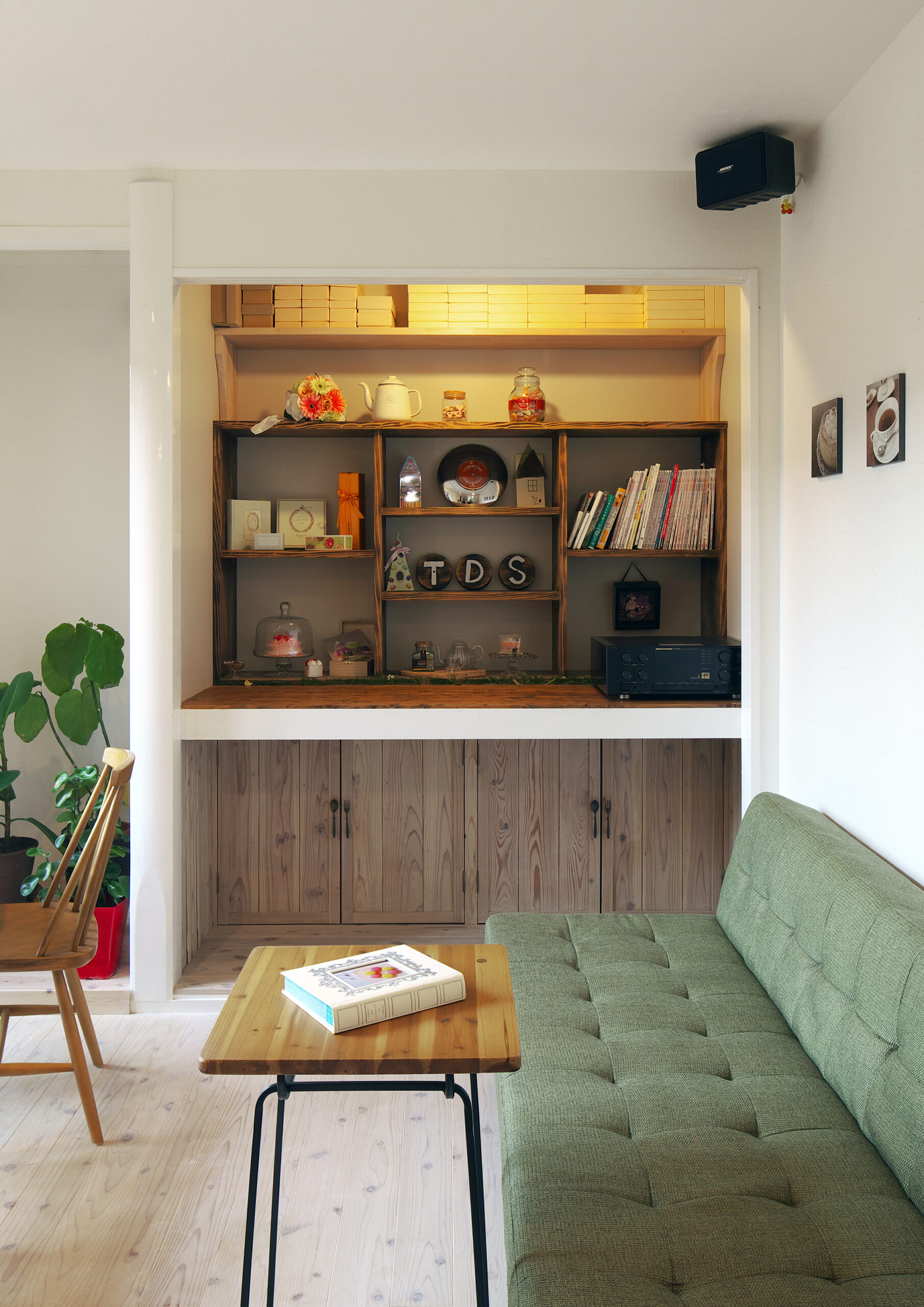 お菓子の家の内装イメージ02