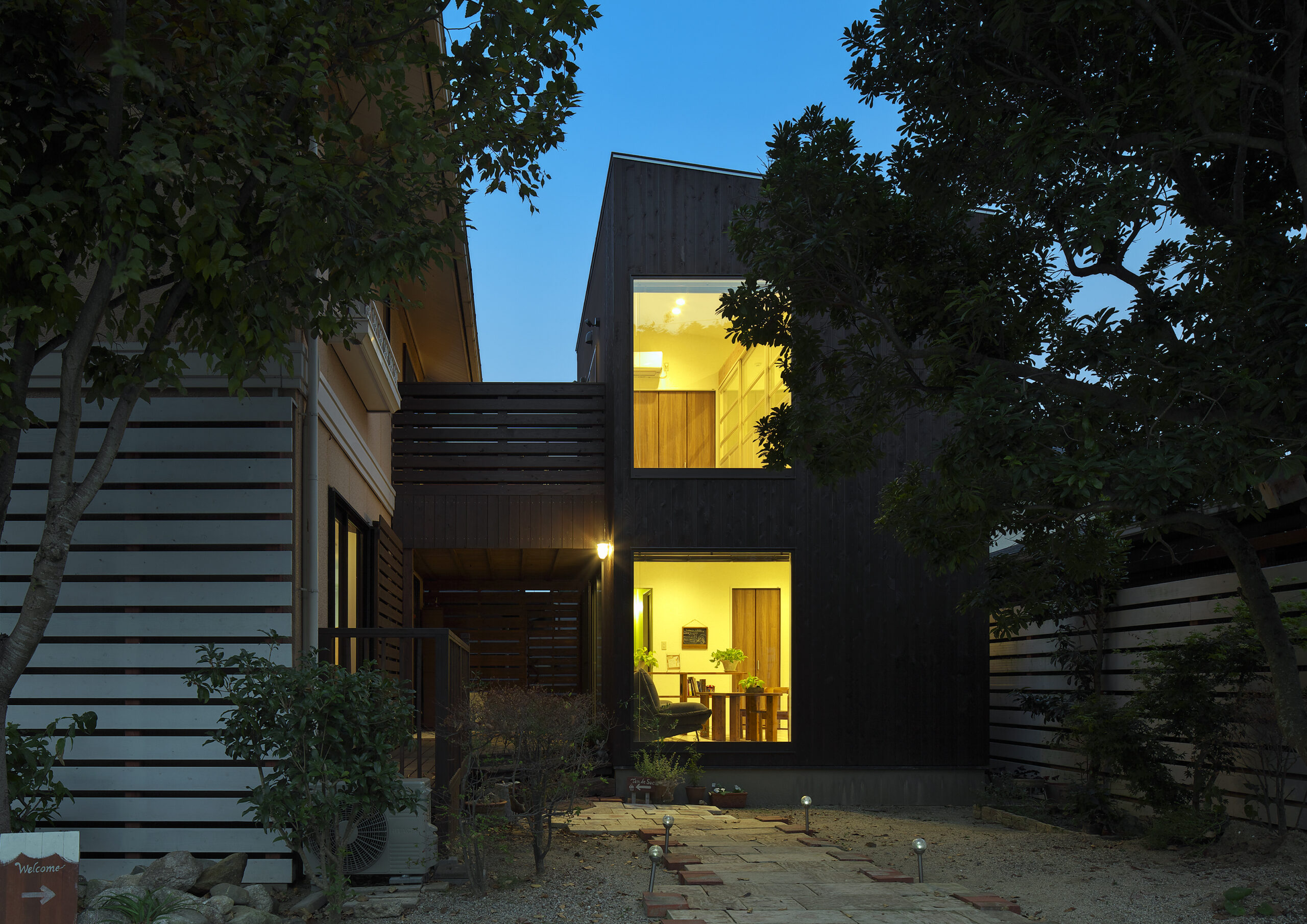 お菓子の家の外観イメージ03