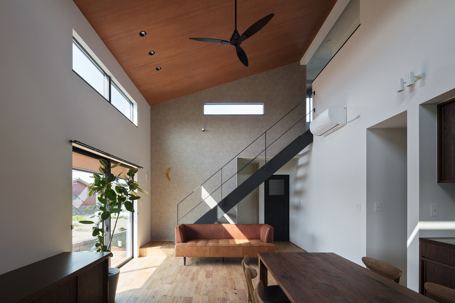 三日月の家のピックアップ動画へのリンク