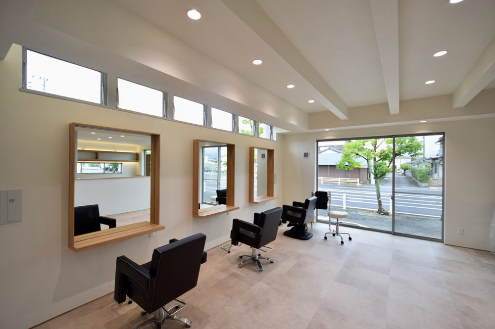 シャロン美容室のカット台イメージ01