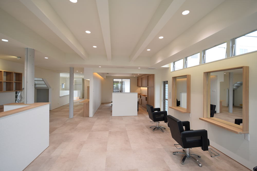 シャロン美容室のカット台イメージ03