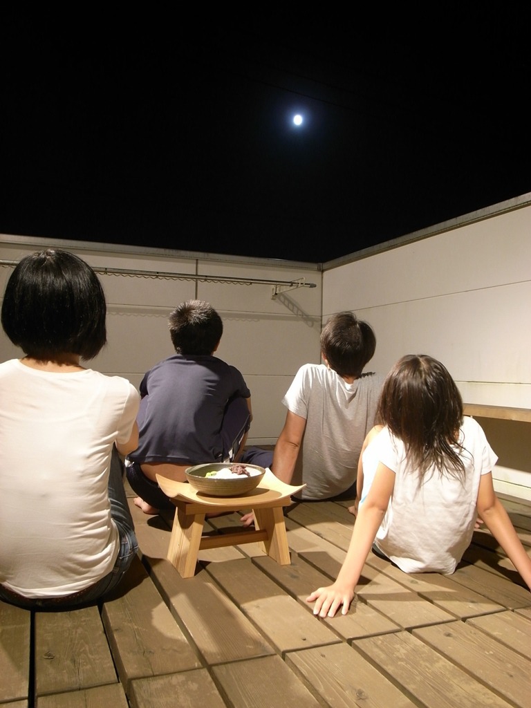 月見台で。