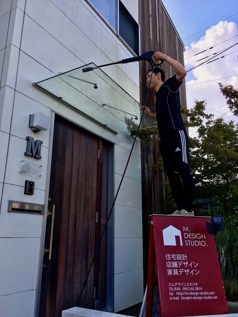 外壁をお掃除。